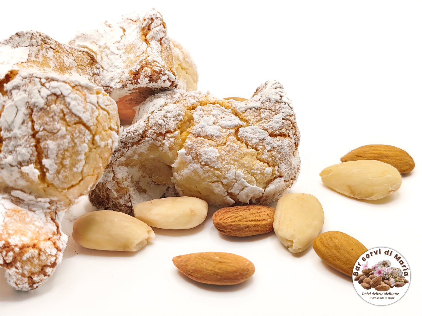 dettaglio biscotto alle mandorle con zucchero a velo dolci delizie siciliane